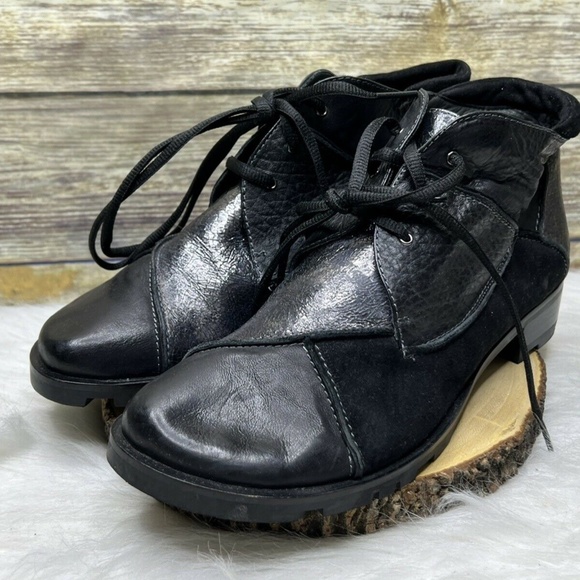 Everybody by BZ Moda Black Patchwork Leather Lace Up Sz 8.5 38.5 Ankle Boots - Picture 6 of 12